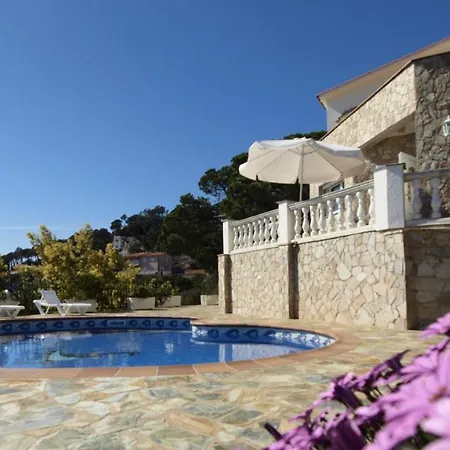 Sleeps 7 Pool Wifi Льорет-де-Мар